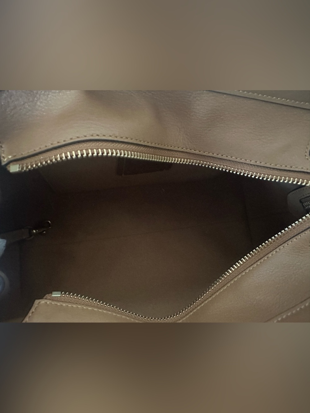 Coach Soft Empire Carryall 28 - Picture 11 of 12